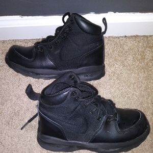 Kid Nike boots